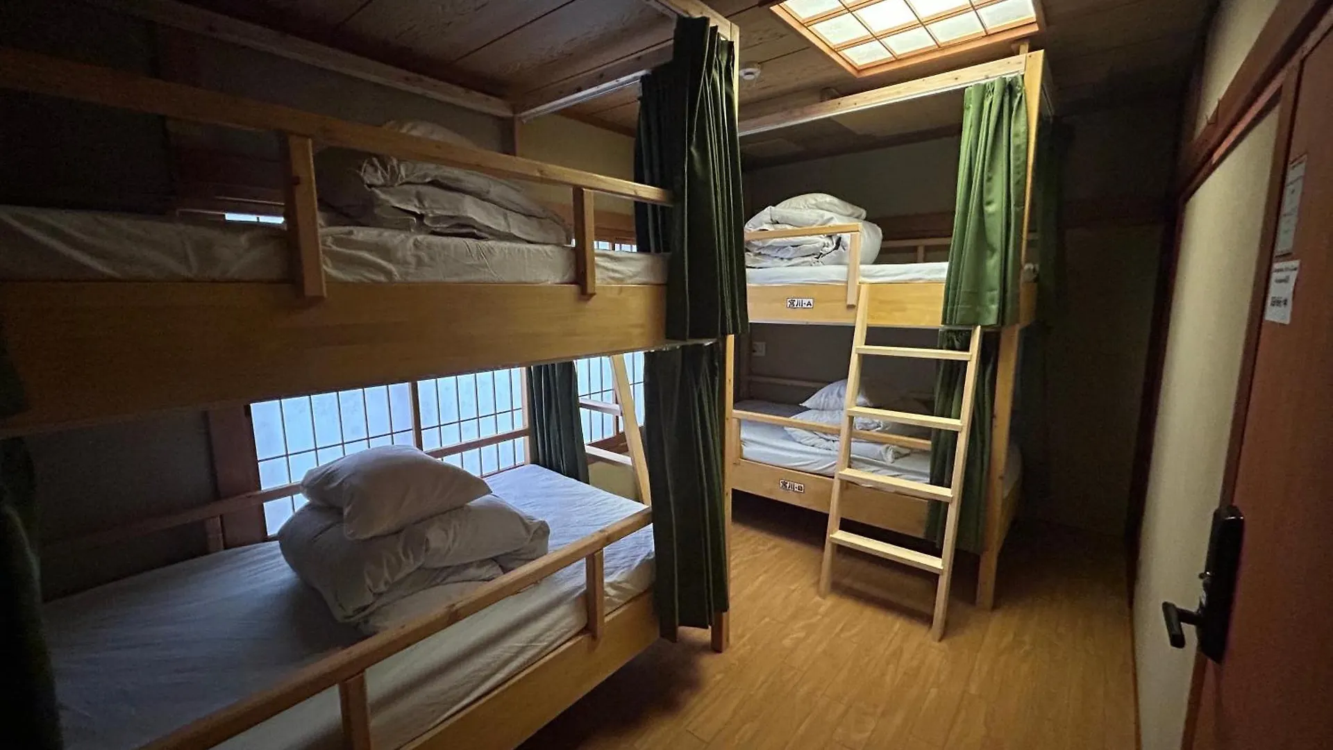 Hostel Gion Kyoto Miyagawacyo Guesthouse Hanakanzashi